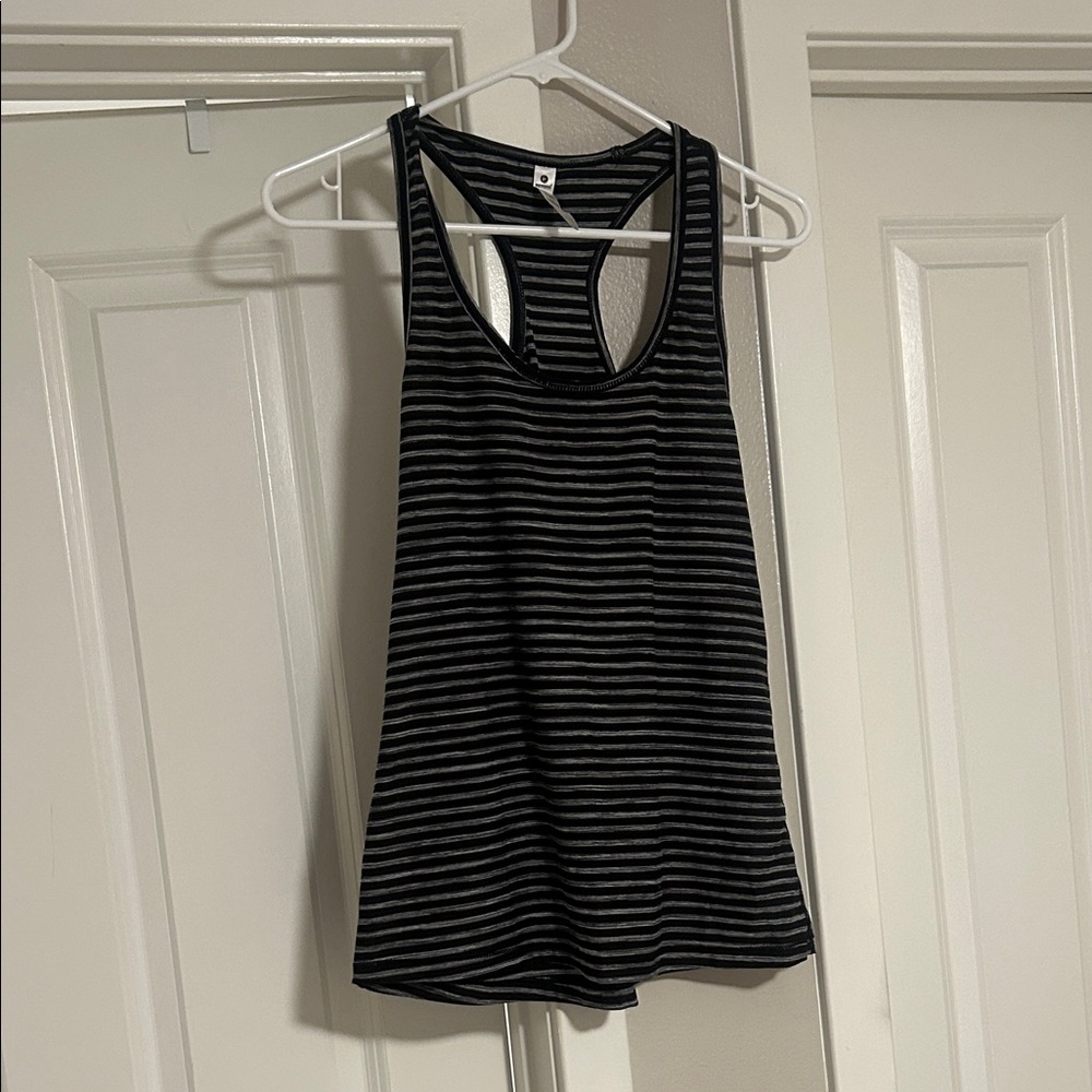 90 Degrees by Reflex Striped Black and Gray Women's Tank Top